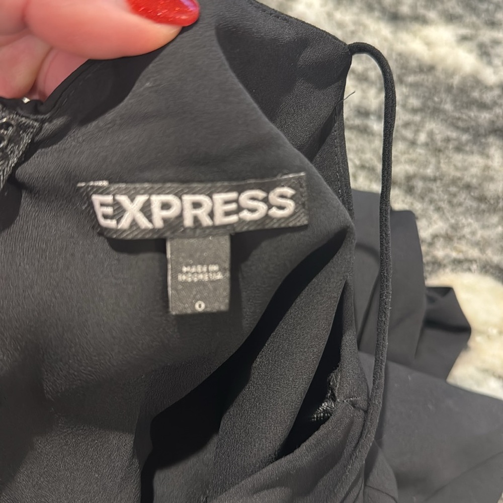 Express Romper With Pockets Lined - image 3